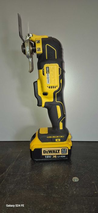 Multifunctional oscilant DeWALT