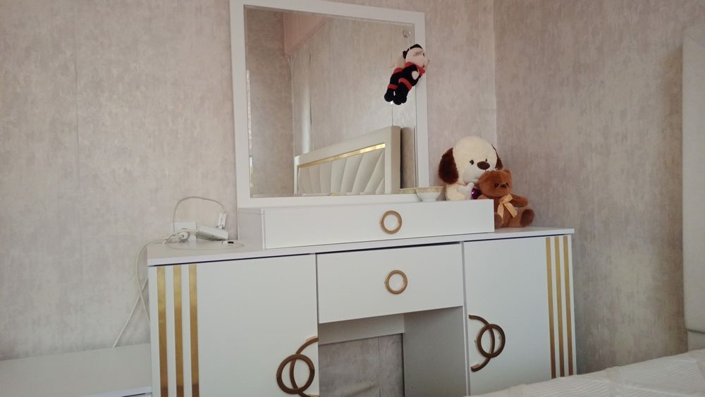 Спальный гарнитур