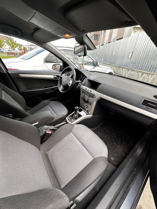 Opel Astra H - benzina - 2008 - de vanzare