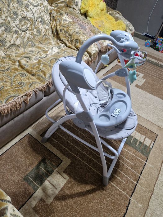 Шезлонг-качеля срочно продам!