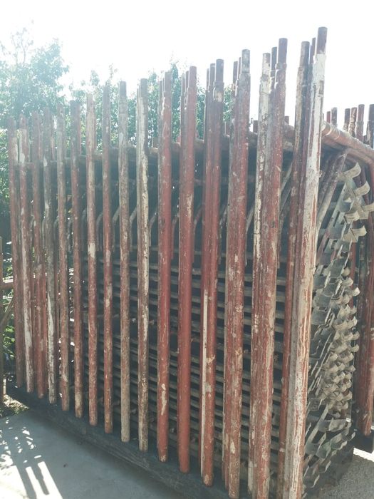 Podine si schela metalica de vânzare