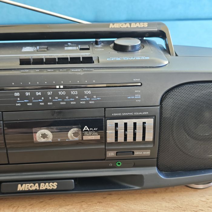 Двукасетъчен радиокасетофон Sony CFS-DW34S