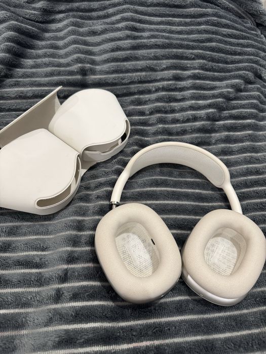 Airpods Max 2 Starlight