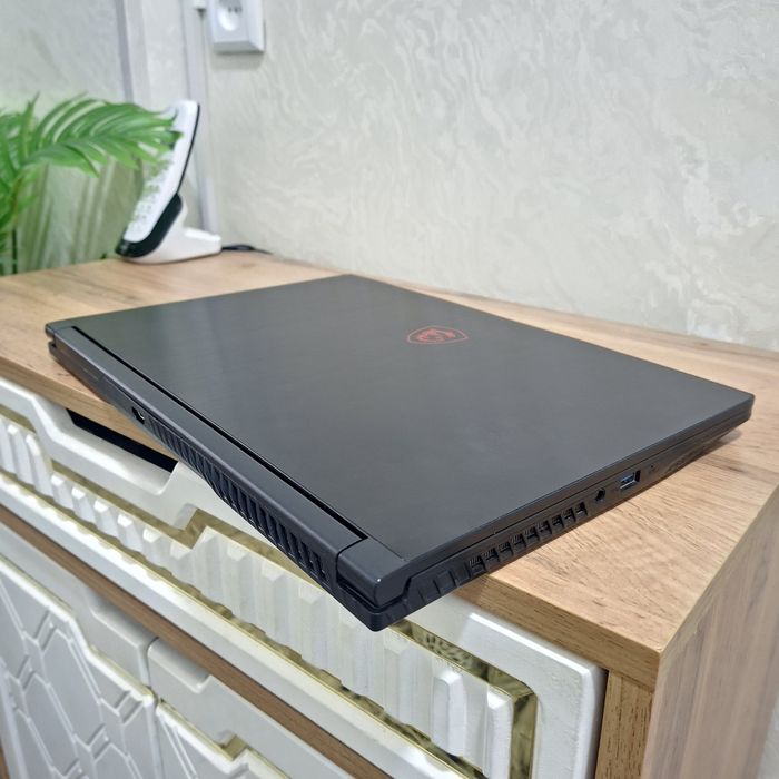 Core i5 - 10500H / Nvidia GeForce GTX 1650 - 4 gb/ ОЗУ 8 gb/ SSD 256 g