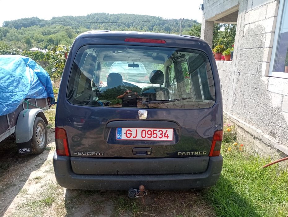 Proprietar, vând Peugeot partener cu fiscal s-au fără