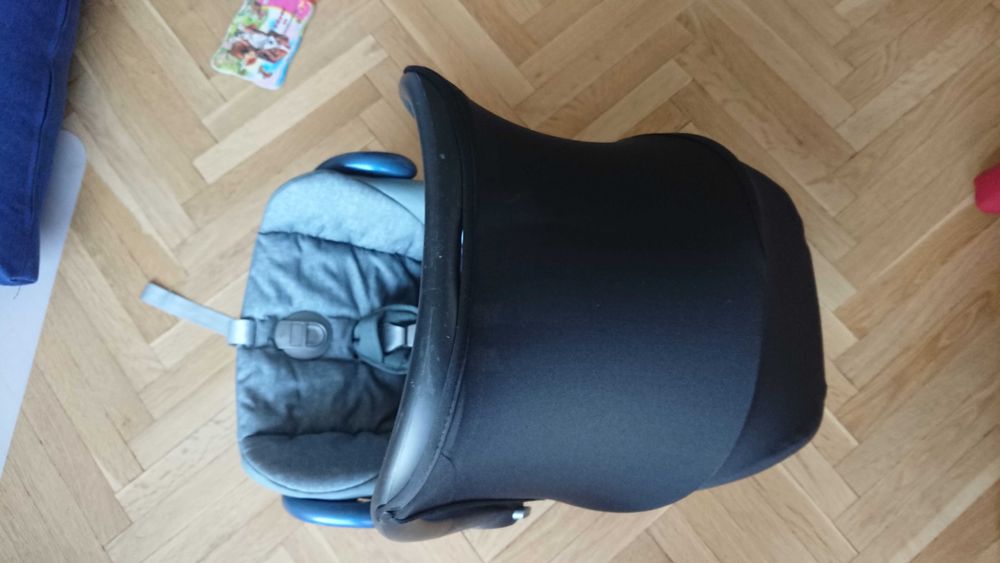 Детско бебешко столче Maxi Cosi Cabrio Fix 0-13кг