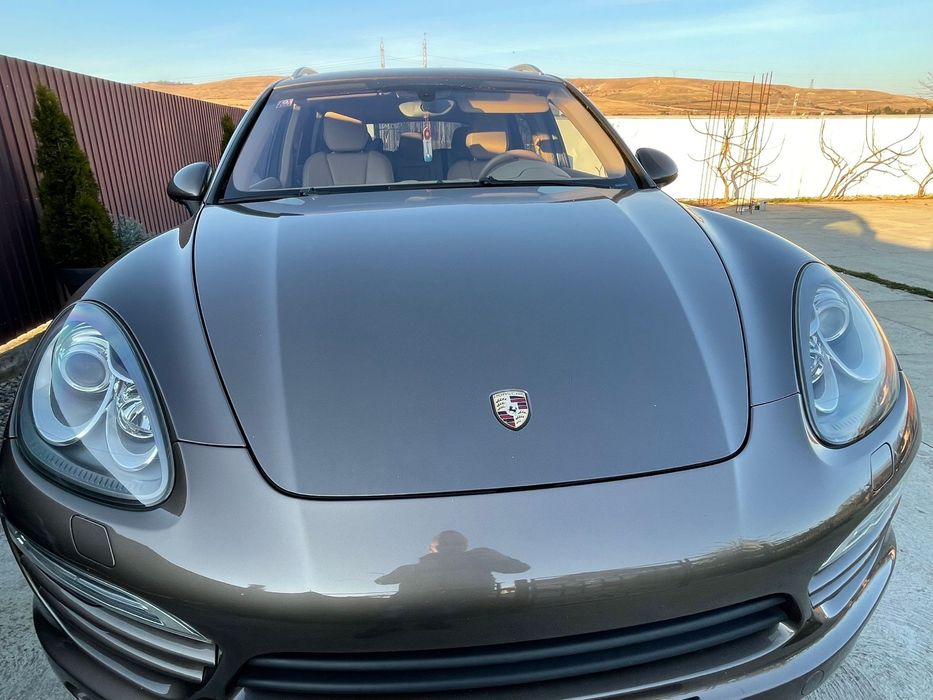 Vand Porche cayenne bine ingrijit merita vazut