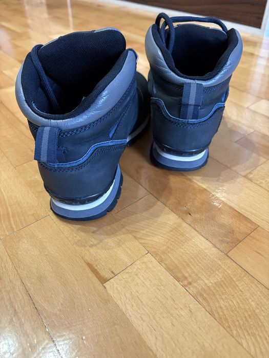 Продавам мъжки обувки Timberland