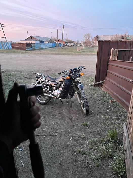 Продам 2 мотоцикла 200 кубовые