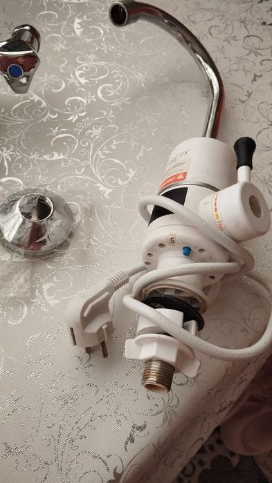 Мультиварка Polaris , Сместитетель и Нагреватель для воды