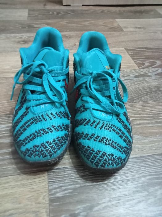 Продам Кроссовки баскетбольные  ja 3