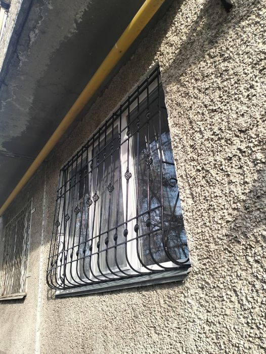 Решётки на окна металлические