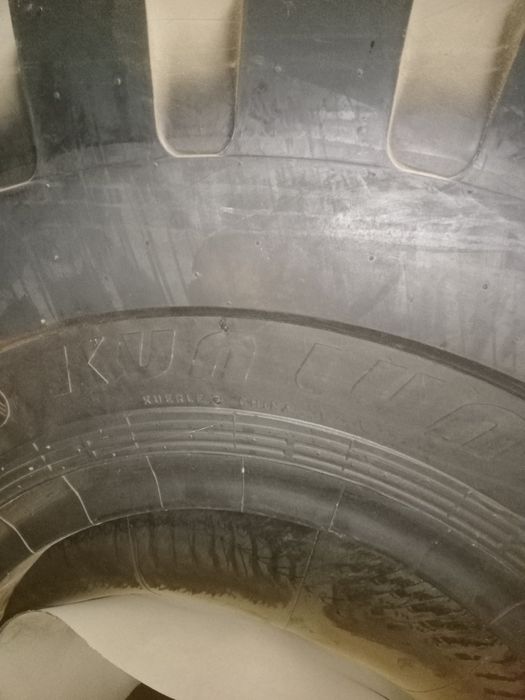 Покрышка на погрузчик