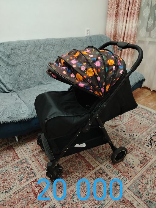 Детския стул и коляска. Состояние отличное.