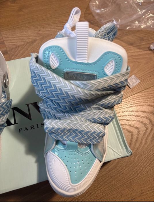 Lanvin curb blue