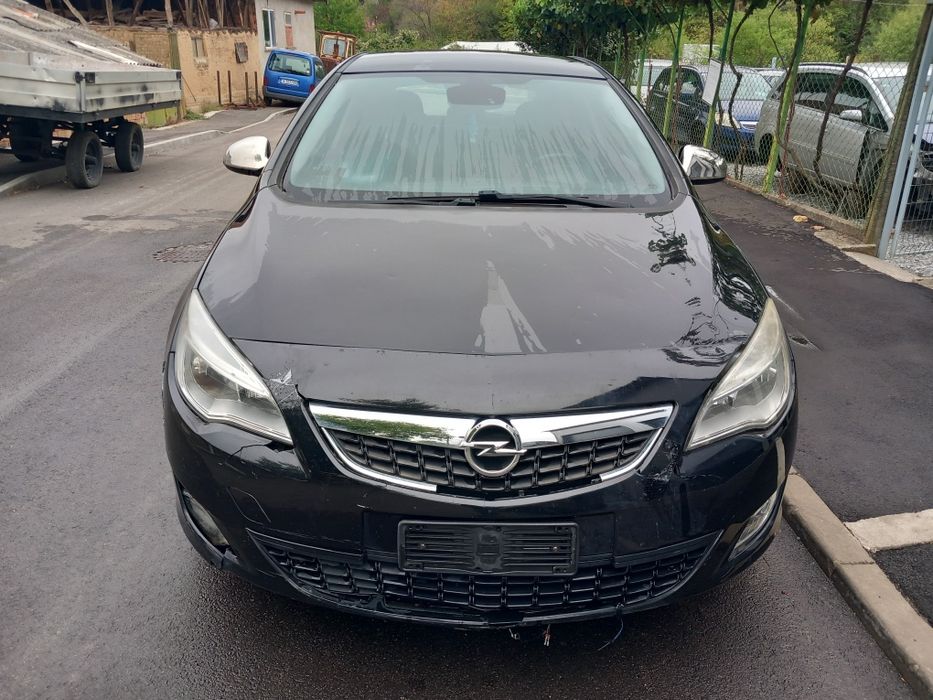 Opel Astra j - 1.7cdti-110кс/2012г./-на части