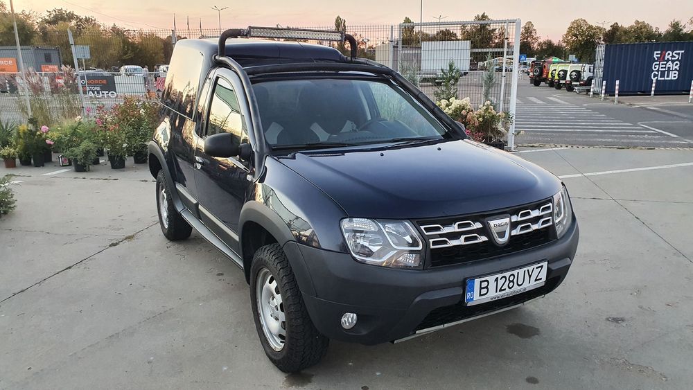 Dacia Duster DACIA Duster  Romturingia  4x4 Pick-up