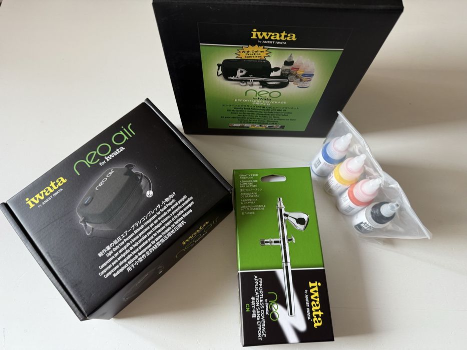 Kit nou aerograf si compresor Iwata Neo IW120