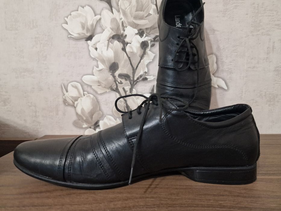 Официални обувки