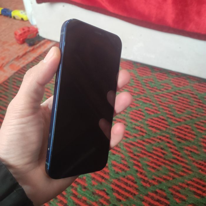 Iphone 12 sotiladi