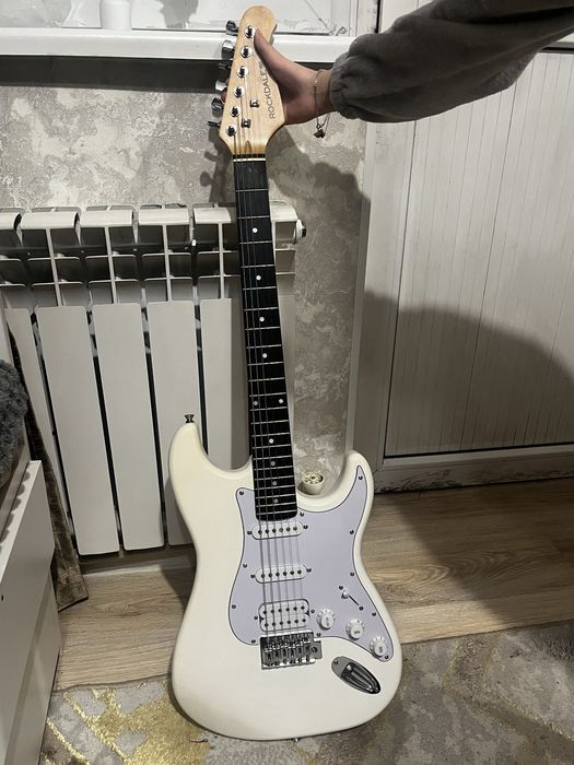 Электрогитара ROCKDALE