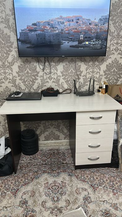 Продается писмены стол
