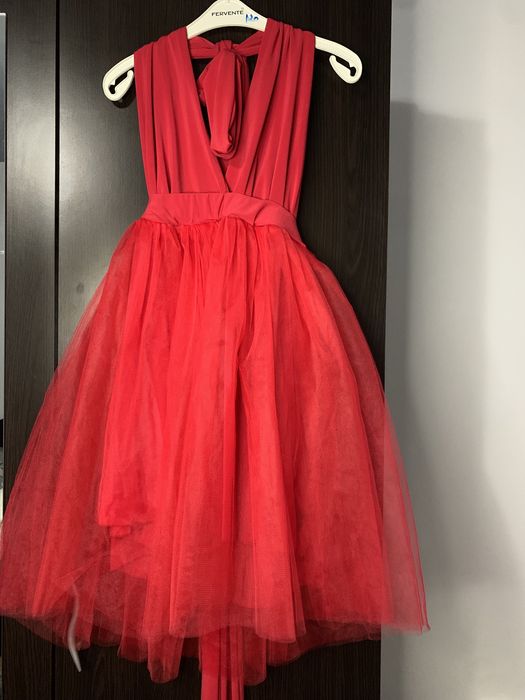 Rochie rosie care se leaga