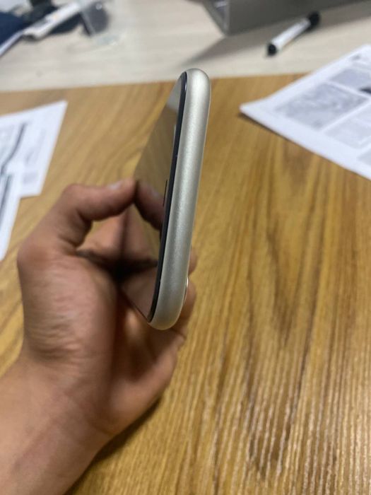Iphone 11 sotiladi
