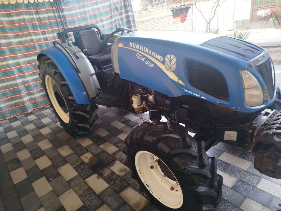 Трактор сотилади