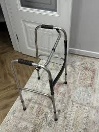 Ходунки для взрослых.