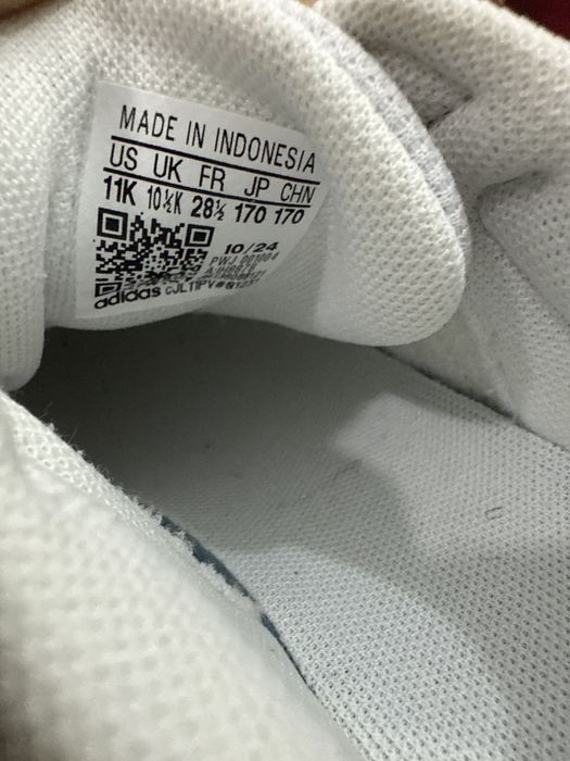 Adidas 28.5  noi
