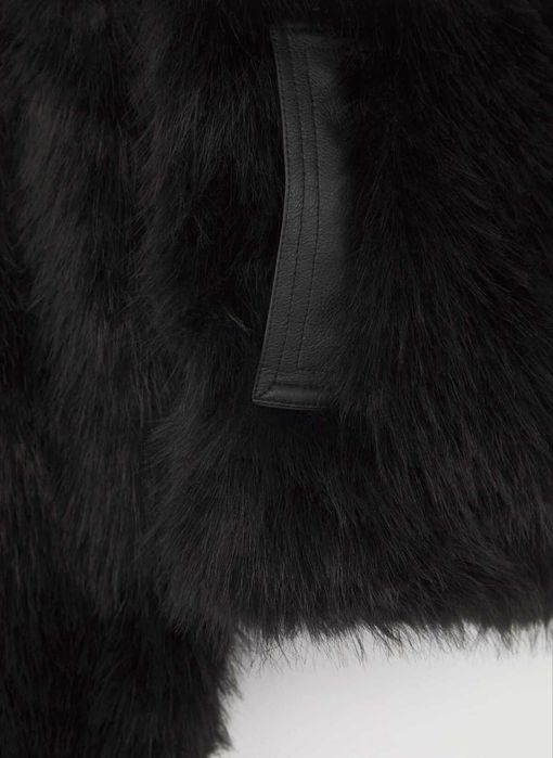 Намалено на 25€. Палто от изкуствена кожа - кафяво и черно, с косъм