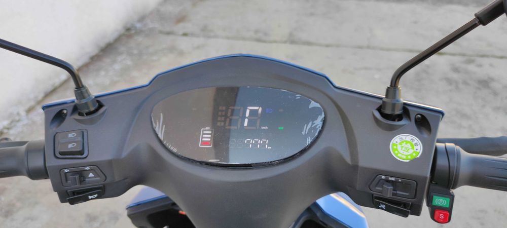 Електрически скутер модел ZG-S-2000W  с регистрация в КАТ