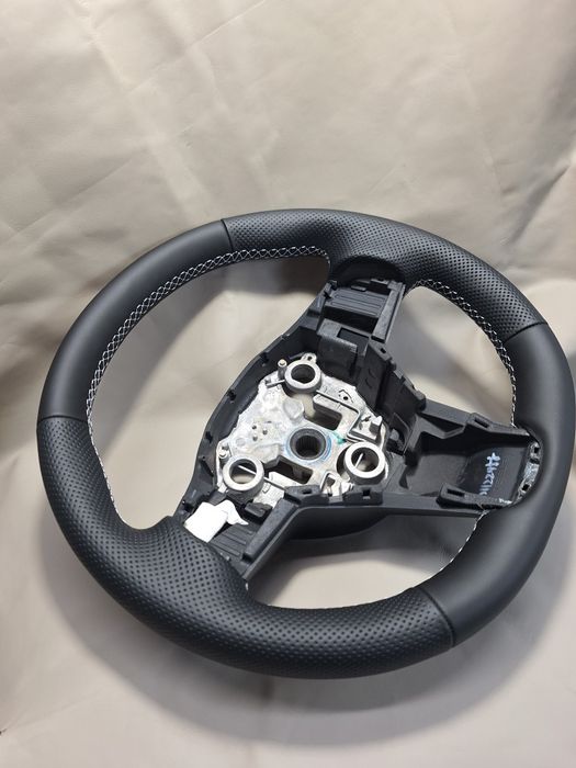 Volan tesla model 3  sau Y cu sau fara încălzire