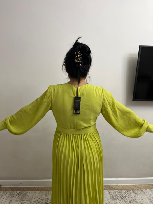 Продам новое платье