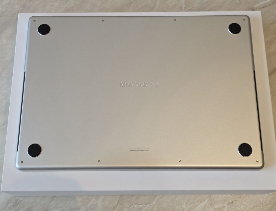 MacBook Pro 16 M4PRO 48/512 4 цикла