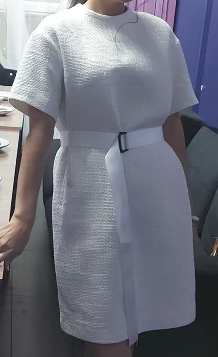 Көйлектер, шуба сатылады