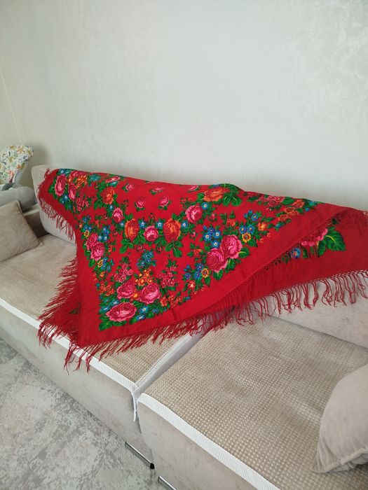 Женский,цветной платок.