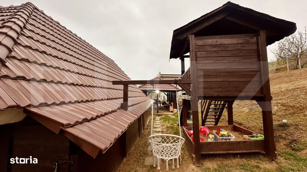Casa Oncea, teren 1988 mp, 4 dormitoare, mobilata si utilata, 3 garaje