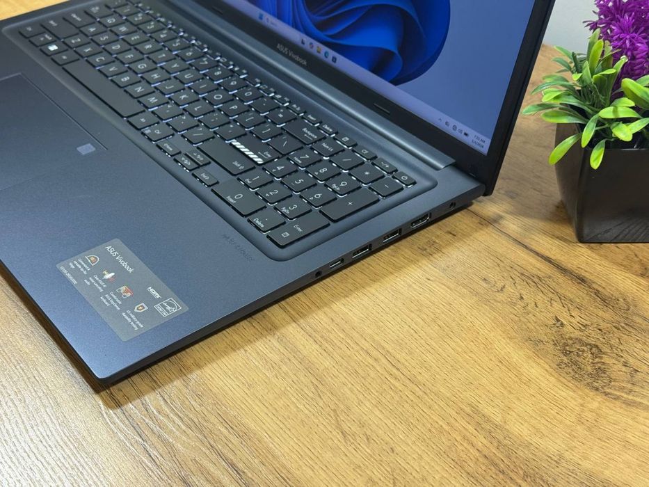Срочно ! Asus vivobook 17 core 5 Trading IT dasturlash bugalteriya