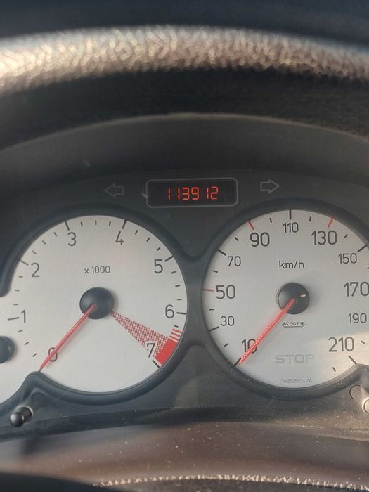 Vând Peugeot 206 sedan plus