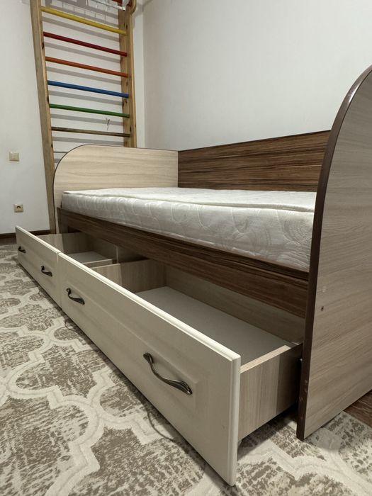 Кровать односпальная 100*200