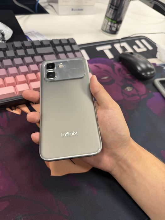 Infinix note edge 5G 8+8/256