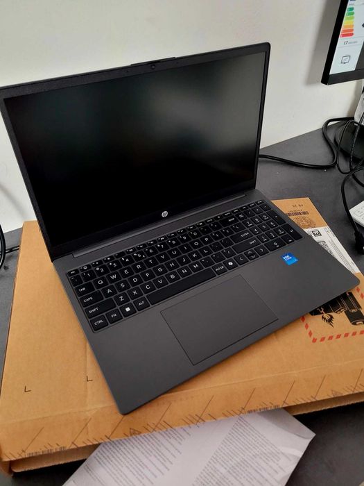 Laptop HP 250R G10 Intel 3