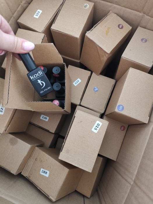 Продам лаки профессиональные