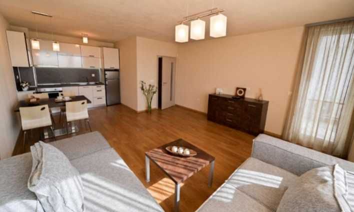 Дава се под наем Двустаен апартамент в София, Център - 74 кв.м за 550 € - Снимка #2