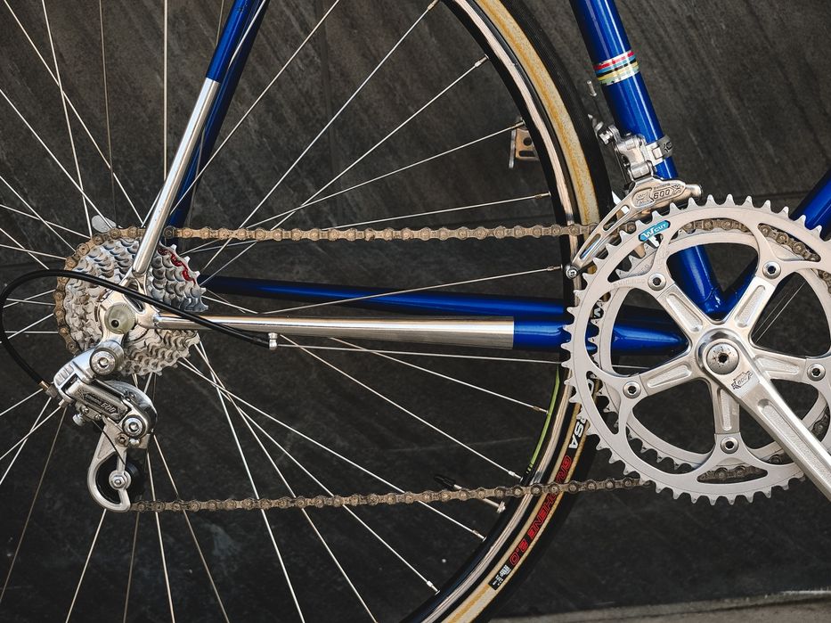 Cursiera japoneza Tsunosa 1984 echipata integral cu Shimano Arabesque