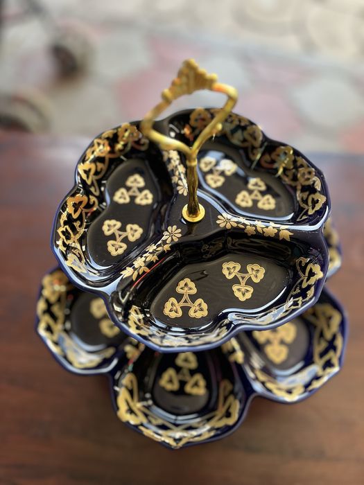 Этажерка на ножке