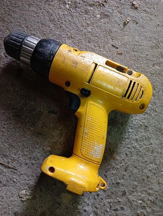 Винтоверт DeWalt 12v