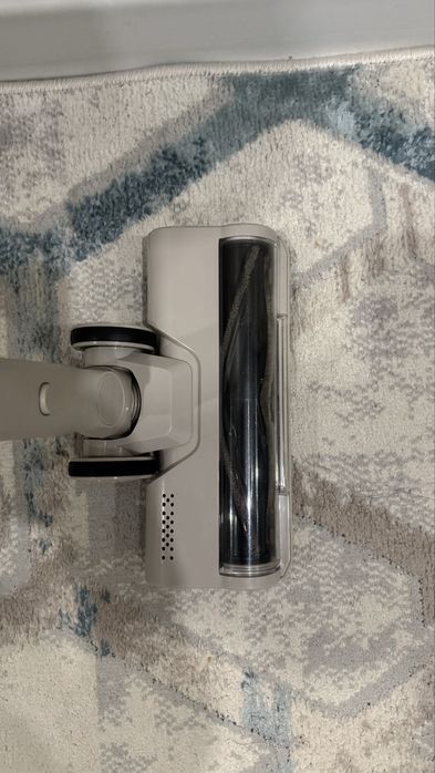 Пылесос вертикальный Dreame U10